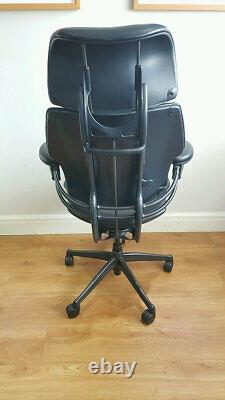 Black Leather Humanscale Freedom Ergonomic Office Task Chair Headrest
