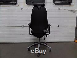 Black Leather RH Logic 400 Bevakning Operators Chair