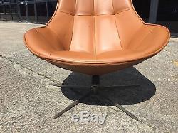 BoConcept Boston chair with swivel and tilt function Leather
