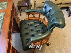 Captains Chair In Green Leather Luxury office chair