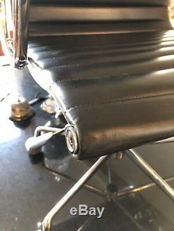 Charles Eames EA 117 by ICF Retro Black Leather Ribbed Office Task Chair