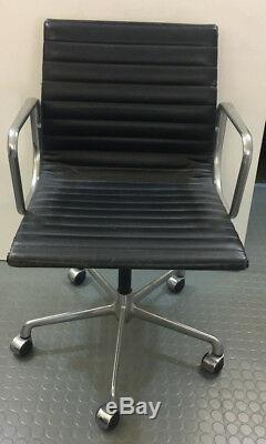 Charles Eames EA 117 by ICF Retro Black Leather ribbed