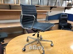 Charles Eames EA118 Leather managers Chair