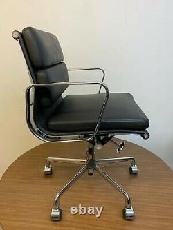 Charles Eames Softpad office chair BY ICF