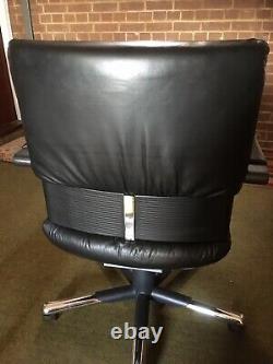 Classic Vitra Figura Black Leather Executive Office Chair by Mario Bellini
