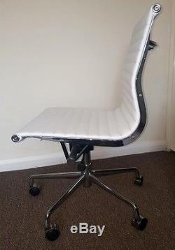 Dwell Nexus White Faux Leather Office /Studio/Design Contemporary Chair RRP £299