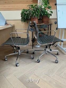 Eames 2x office chairs, great condition, replica