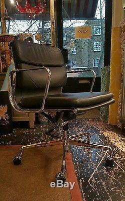 Eames soft pad office chair black leather vitra original