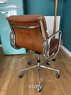 Eames style office swivel chair