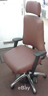 Ergonomic genuine leather office desk chair (Tempur foam) with locking base