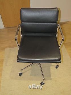 Genuine Vitra EA217 Swivel Armchair by Charles Eames (Leather)