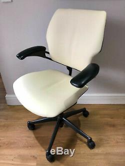 Graphite Cream Humanscale Freedom Ergonomic Office Task Chair Free Uk Delivery