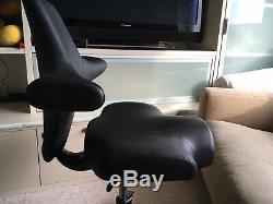 HAG Capisco 8106 Ergonomic Sit / Stand chair Saddle Seat Black Faux Leather