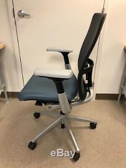 HAWORTH ZODY task office chair Fully Loaded Blue Leather Seat
