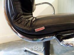 Haworth Comforto Swivel Office Desk Chair Black Leather & Chrome Vintage Mid