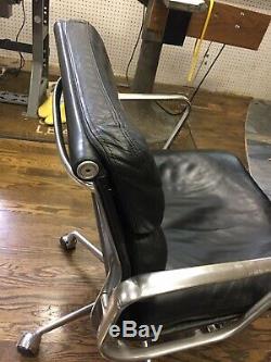Herman Miller Eames Aluminum Group Soft Pad Black Executive Chair Leather MCM