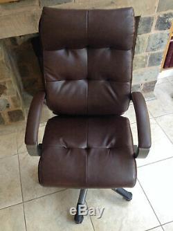 High Quality Brown Leather Executive Office Chair