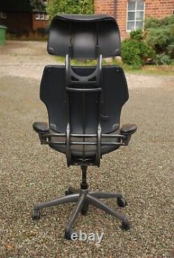 Humanscale Freedom Black Leather Office Chair Full Size Head Rest Adjustable Le8