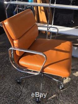 ICF Charles and Ray Eames office swivel 217 Leather Soft Pad Chair