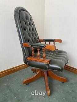 Immaculate Executive Captains armed office swivel chair