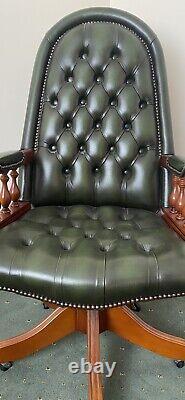 Immaculate Executive Captains armed office swivel chair