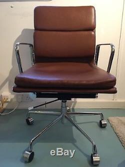 Leather Padded Eames Style Office Chair & Glass Desk