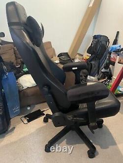 Noble Chairs Hero Gaming Chair/Office Chair + Matching Footrest