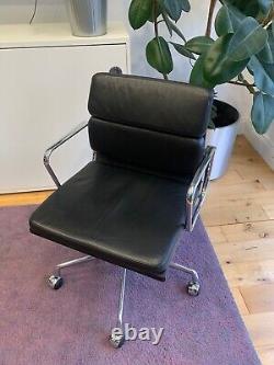 Original Vitra Eames Softpad Office Chair black Leather/excellent condition