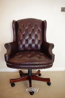 Preowned chesterfield real leather office chair brown great condition elegant