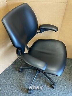 Superb Black Leather Humanscale Freedom Ergonomic Office Chair