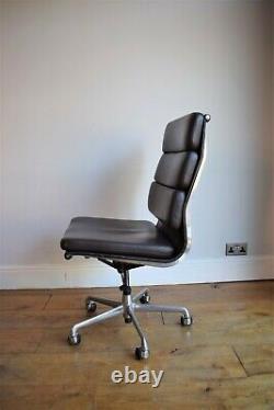 VINTAGE ORIGINAL CHARLES EAMES LEATHER SOFT PAD CHAIR FOR ICF computer office