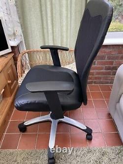 Victor 11 Executive Leather / Mesh Office Chair