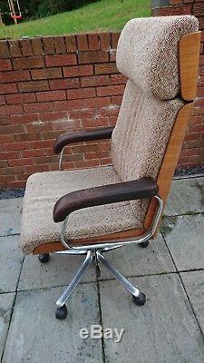 Vintage Mid 20th Century chair. Sought after design by Gordon Russell