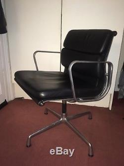 Vitra Authentic Eames Softpad EA 208 With Armrest Black Leather